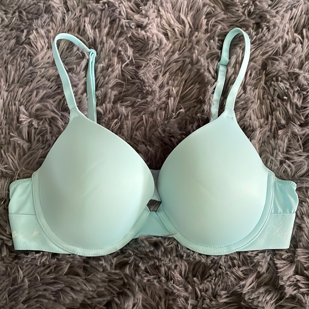 VS Pink Wear Everywhere Push-up